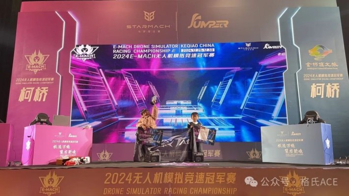左李可兒、右李明逸